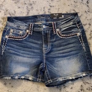 NWT  MISS ME  Women's Jean  Easy Shorts Distressed  Size 29